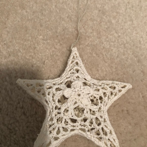 Vintage 1990’s Hand Crafted Crocheted Christmas Ornaments, (3) - Picture 6 of 7